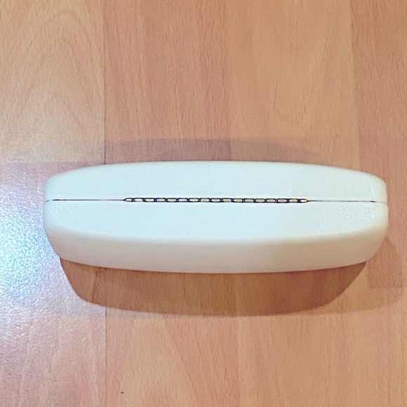 *NEW* Versace White Leather Hard Case for Sunglasses - Picture 6 of 7